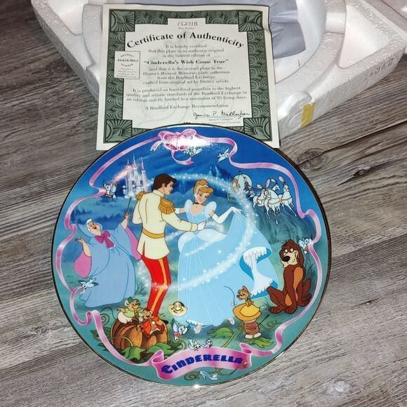 Cinderella's Wish Come True~ LE Brandford Exchange Musical Memories  Plate Frame - Picture 1 of 8